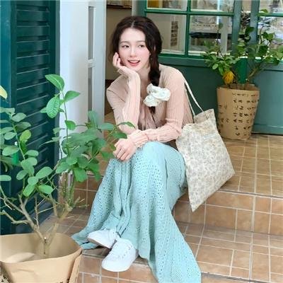 麻辣老师1这个女生有点冷